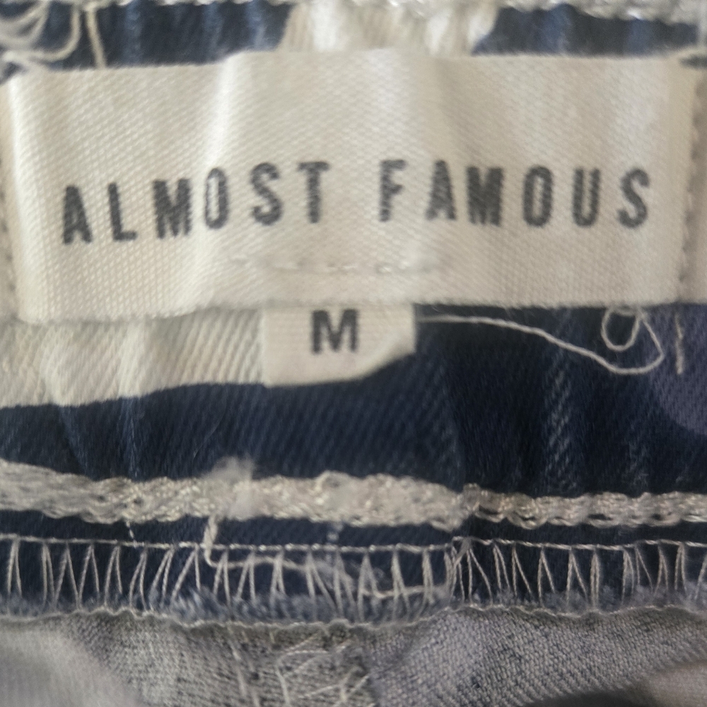 Almost Famous Camo Cargo‎ Pants Womens Medium Blue Urban Tapered Cotton Blend - Picture 2 of 7